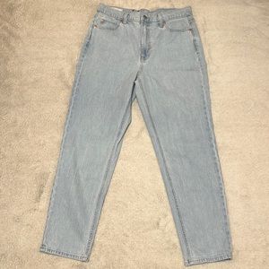 GAP Women’s Mom Jeans, High Rise, Size 10, Excellent Condition! Super Cute!!!